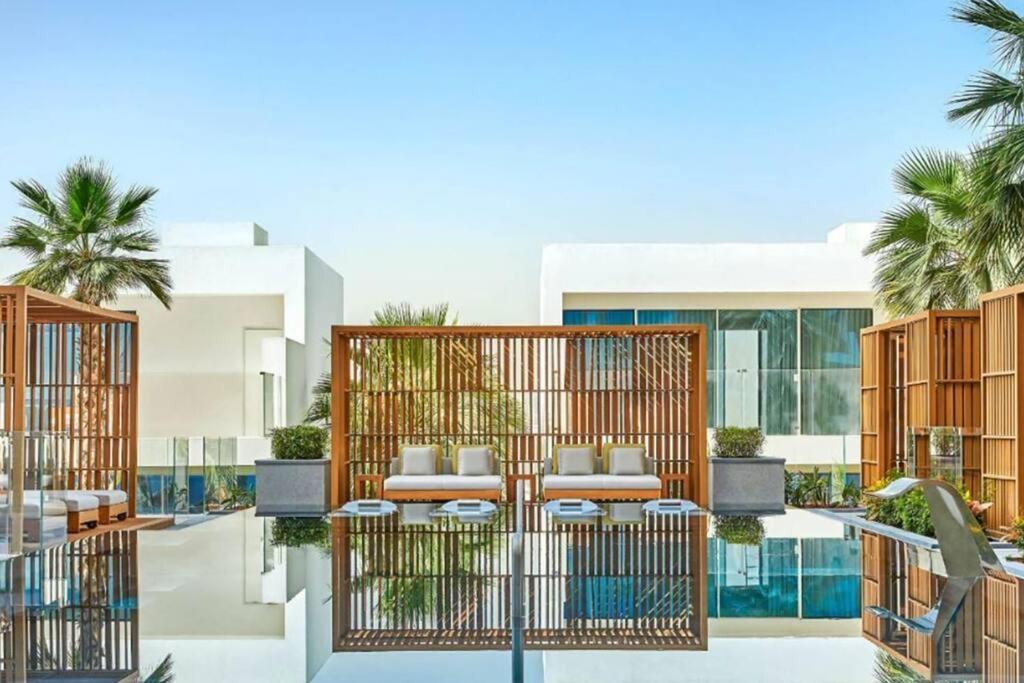 Private Pool Apt. Five Palm Jumeirah Up To 6guest * Dubai