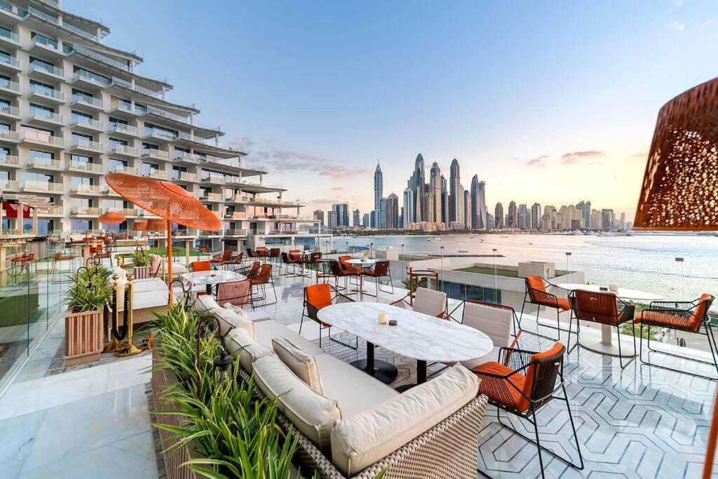 Private Pool Apt. Five Palm Jumeirah Up To 6guest Apartment