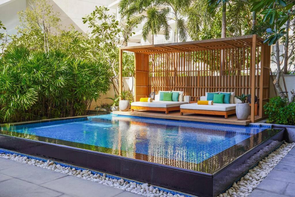 Private Pool Apt. Five Palm Jumeirah Up To 6guest Apartment *