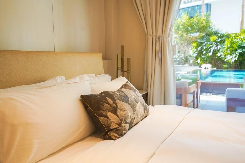 Private Pool Apt. Five Palm Jumeirah Up To 6guest Apartment *